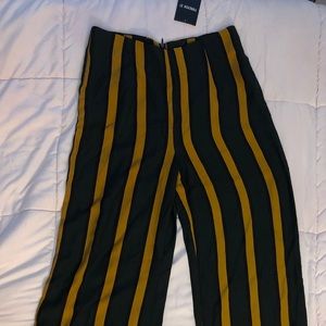 Wide leg high rise flowy pants